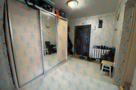 Продам четырёхкомнатную квартиру